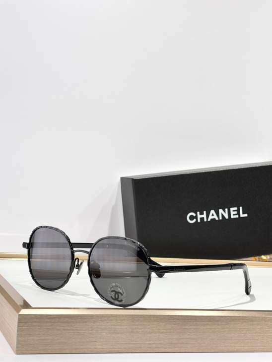Picture of Chanel Sunglasses _SKUfw76990499fw